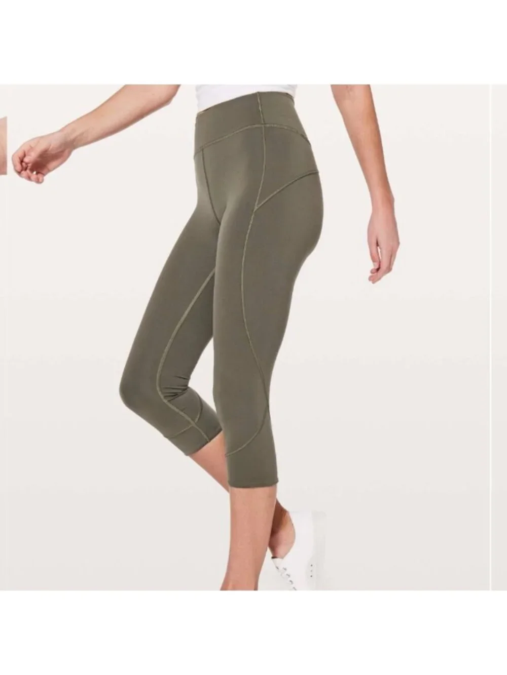 Lululemon In Movement Crop *Everlux 19